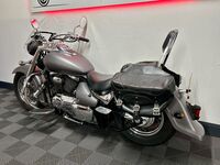 SUZUKI Intruder 800