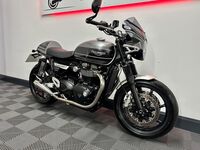 TRIUMPH SPEED TWIN