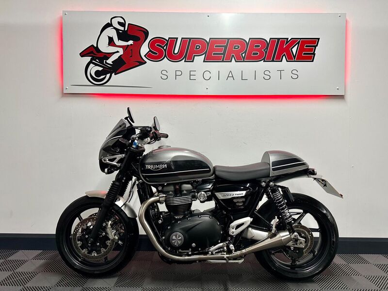 TRIUMPH SPEED TWIN