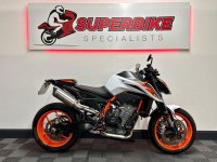 KTM 890 DUKE