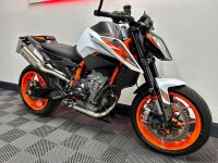 KTM 890 DUKE