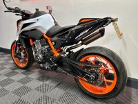 KTM 890 DUKE
