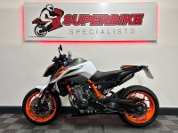KTM 890 DUKE