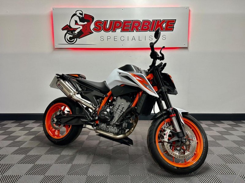 KTM 890 DUKE