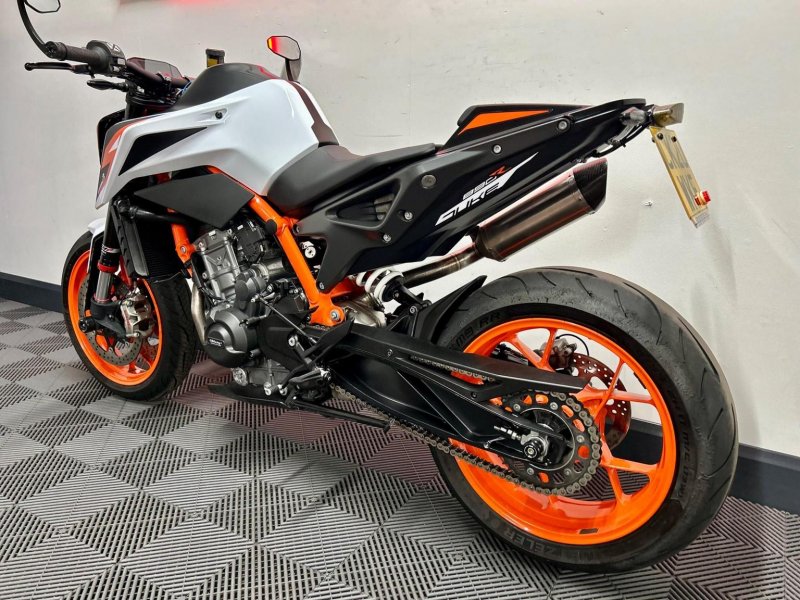 KTM 890 DUKE