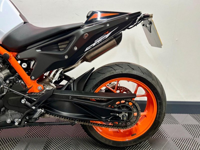 KTM 890 DUKE
