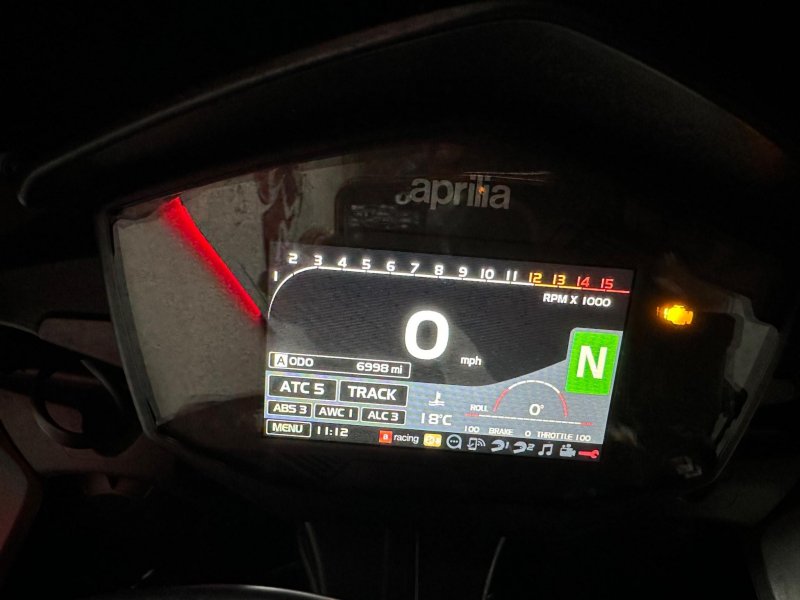 APRILIA RSV4