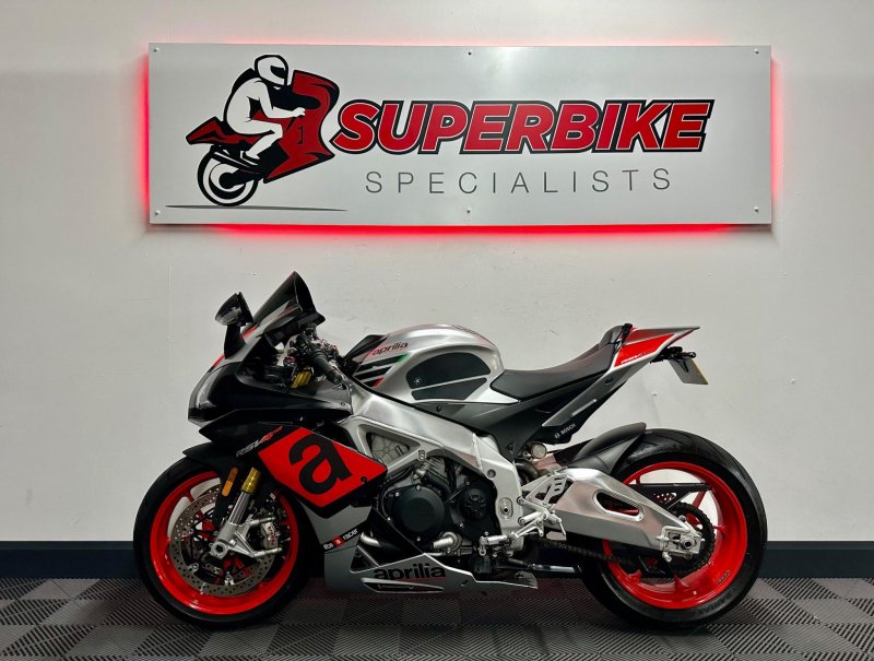 APRILIA RSV4
