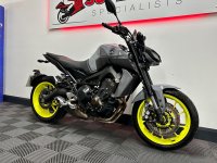 YAMAHA MT-09