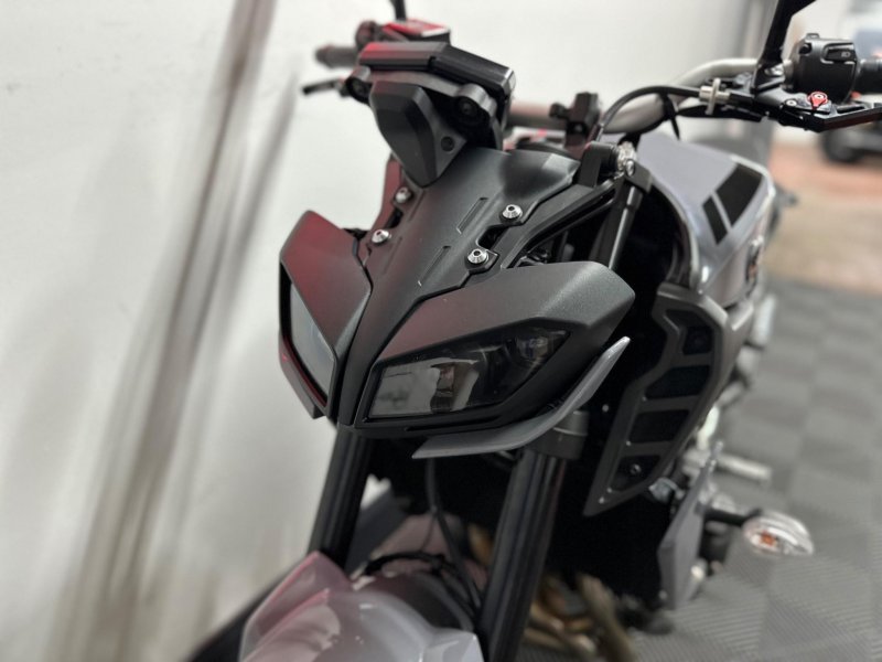 YAMAHA MT-09