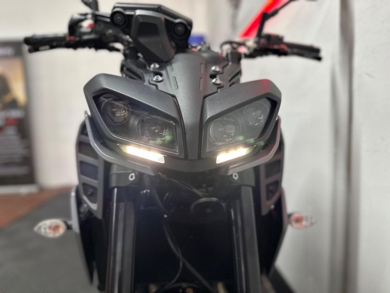 YAMAHA MT-09