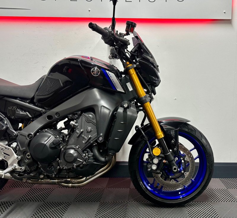 YAMAHA MT-09