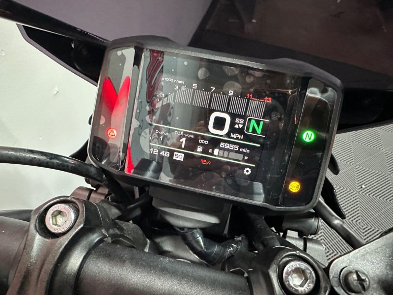 YAMAHA MT-09