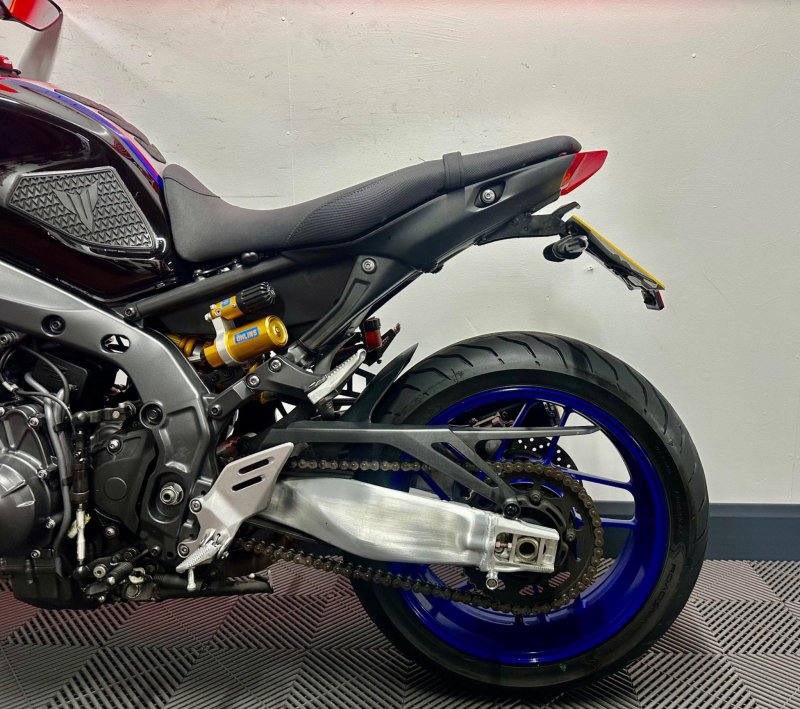 YAMAHA MT-09