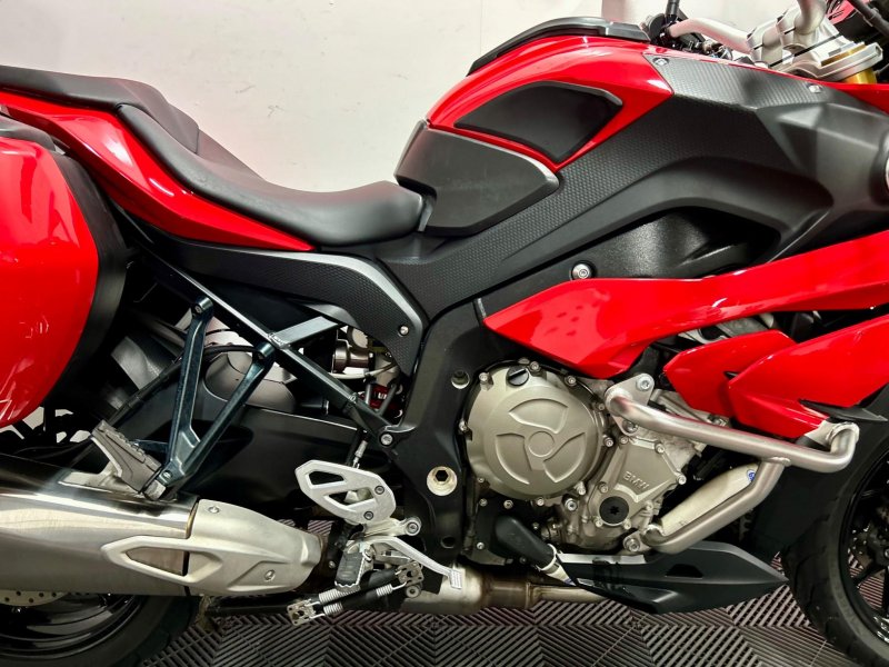 BMW S1000XR