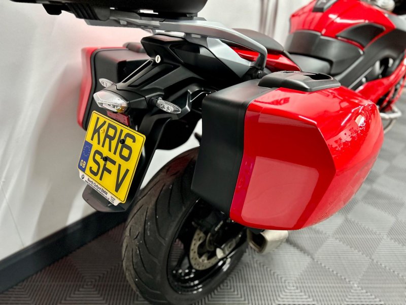 BMW S1000XR