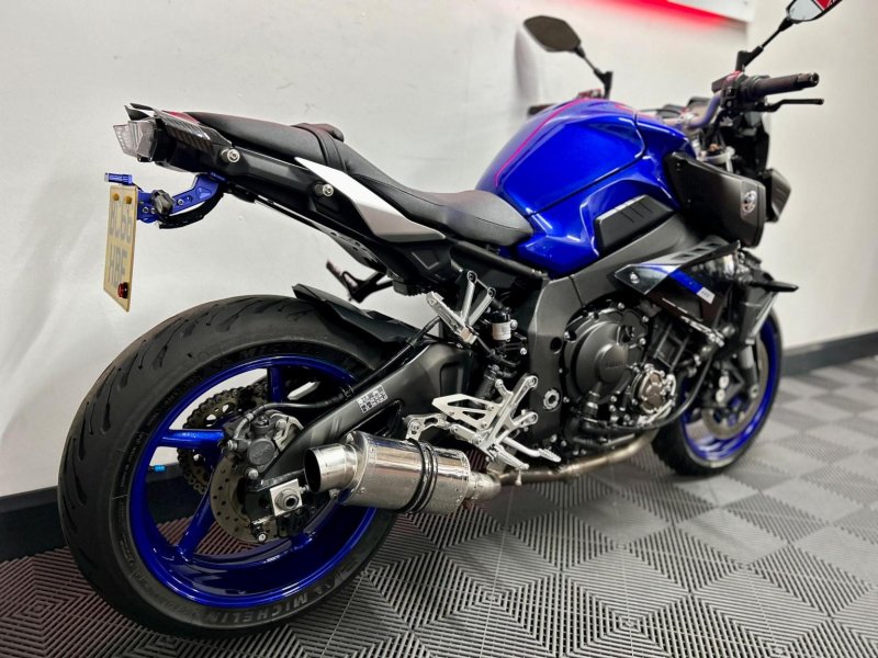 YAMAHA MT-10