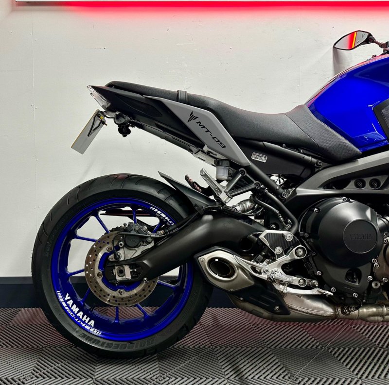 YAMAHA MT-09
