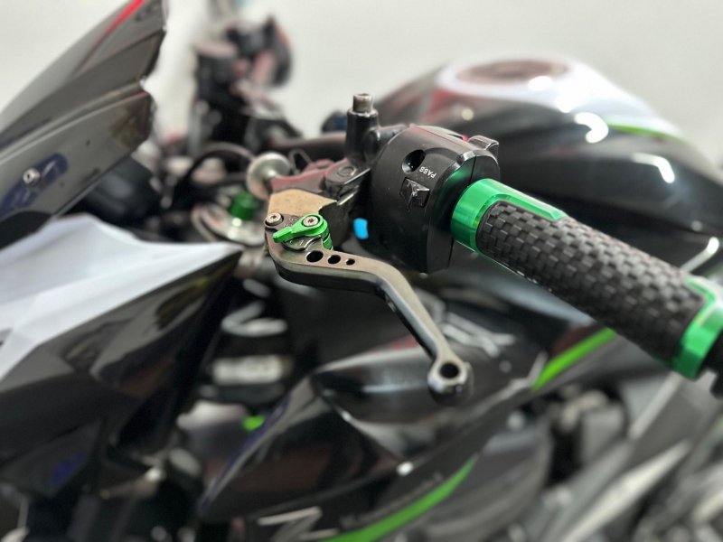 KAWASAKI Z800