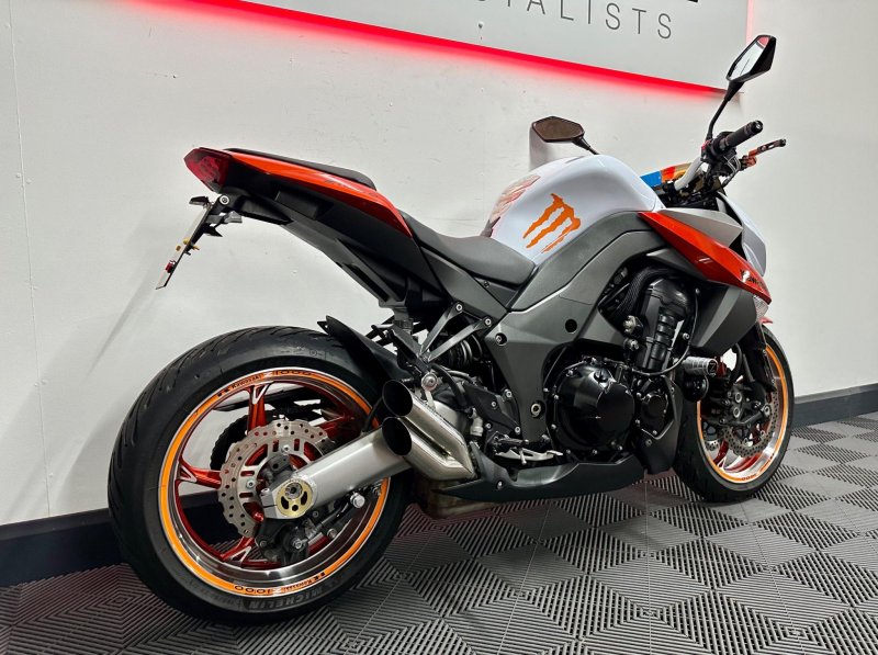 KAWASAKI Z1000