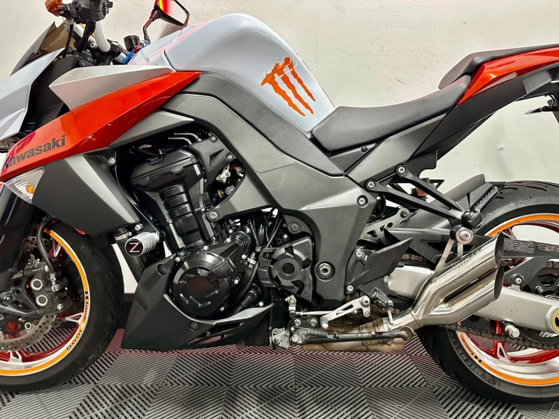 KAWASAKI Z1000