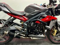 TRIUMPH STREET TRIPLE 675
