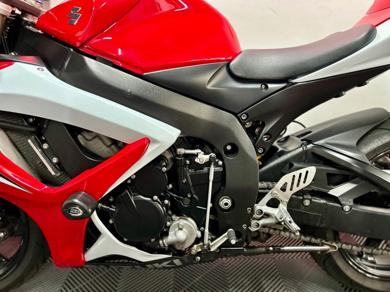 SUZUKI GSXR600