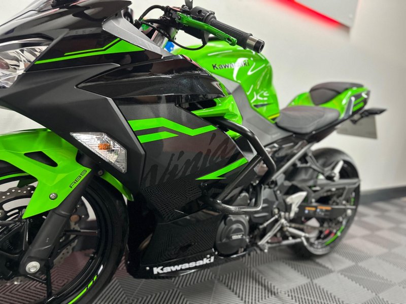 KAWASAKI Ninja 400