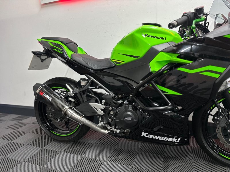 KAWASAKI Ninja 400