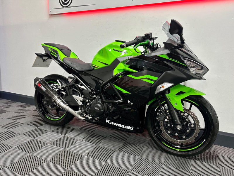 KAWASAKI Ninja 400