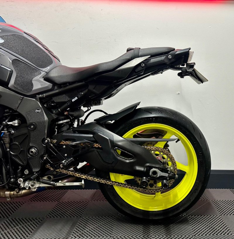 YAMAHA MT-10