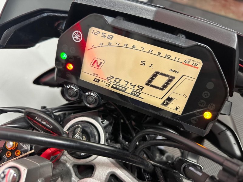 YAMAHA MT-10
