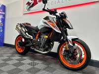 KTM 890 DUKE