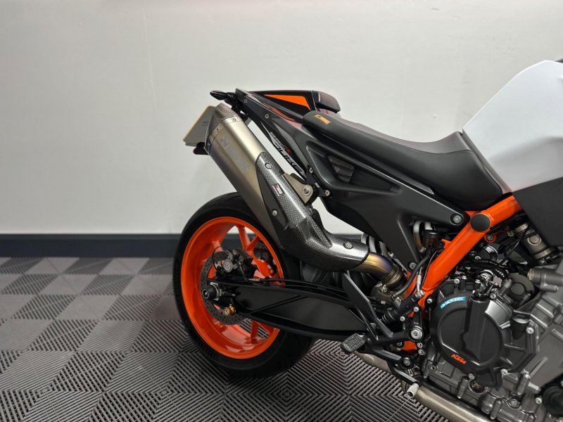 KTM 890 DUKE