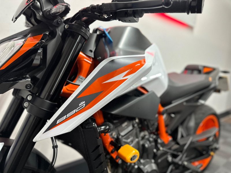 KTM 890 DUKE
