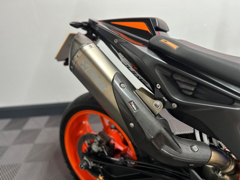 KTM 890 DUKE