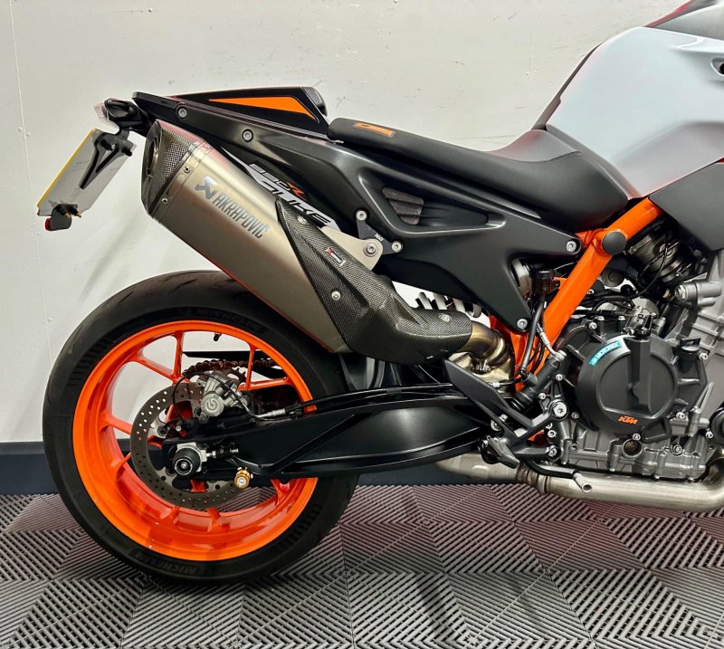 KTM 890 DUKE