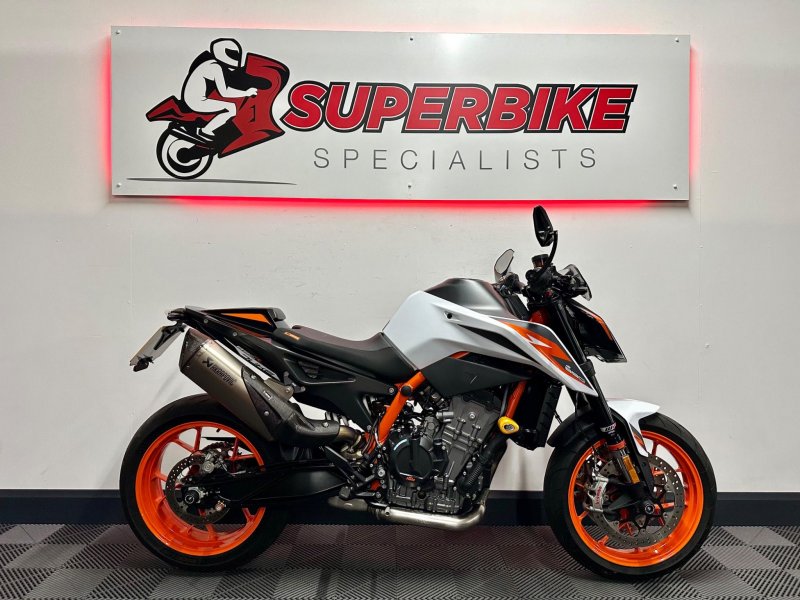 KTM 890 DUKE