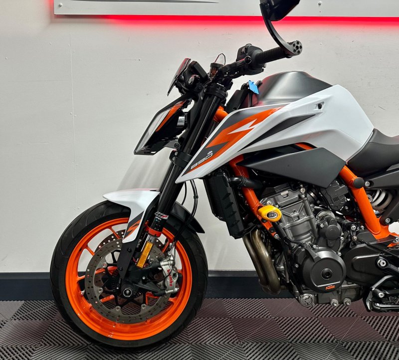 KTM 890 DUKE