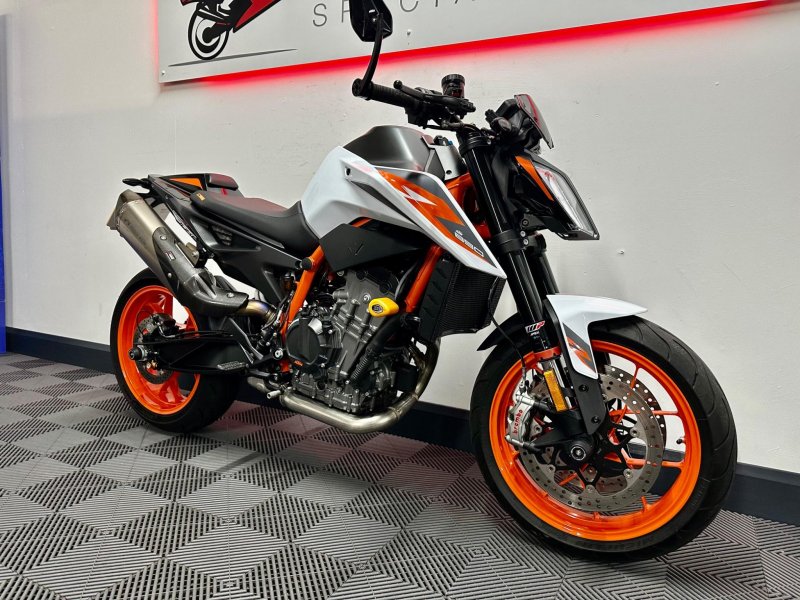 KTM 890 DUKE