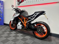 KTM 1290 SUPER DUKE R