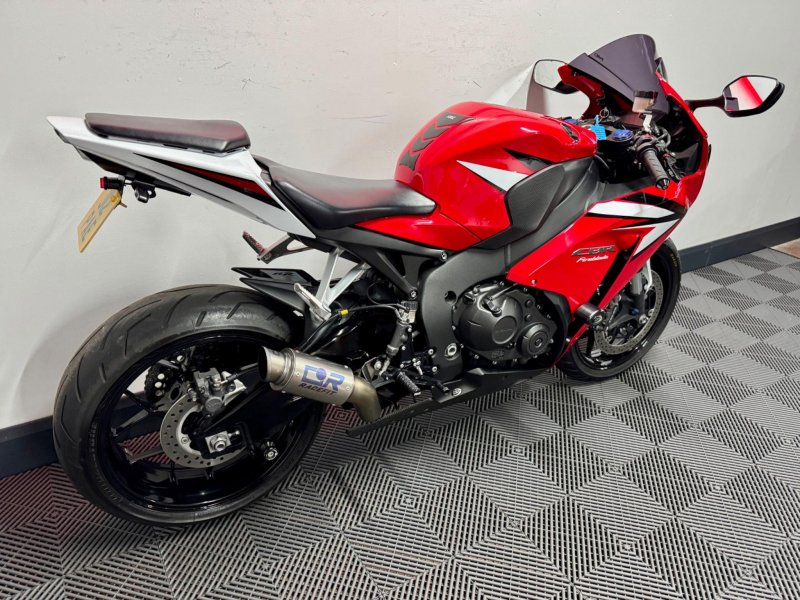 HONDA CBR1000RR Fireblade
