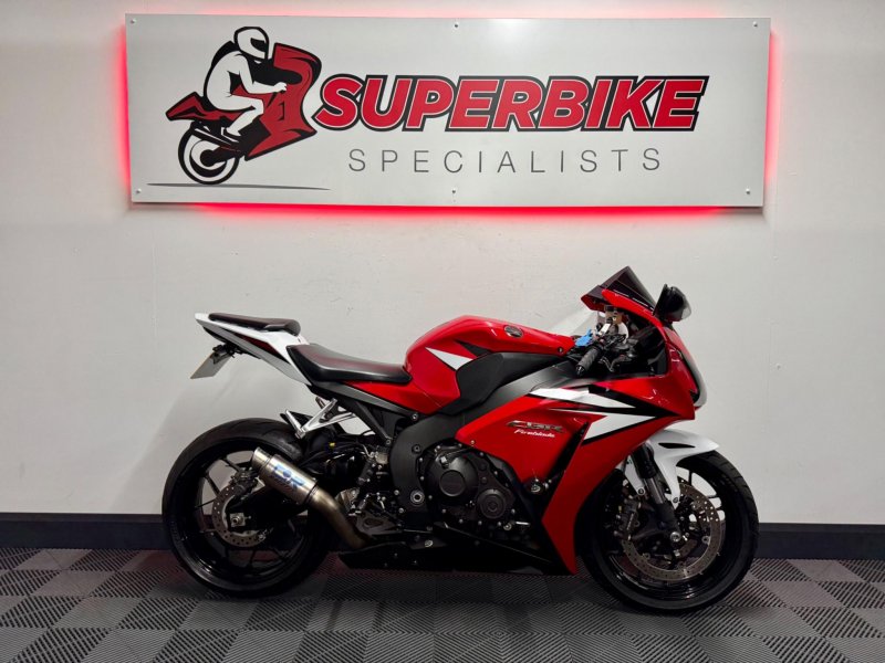 HONDA CBR1000RR Fireblade