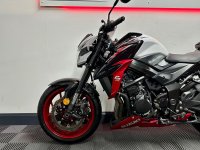 SUZUKI GSX-S750