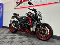 SUZUKI GSX-S750