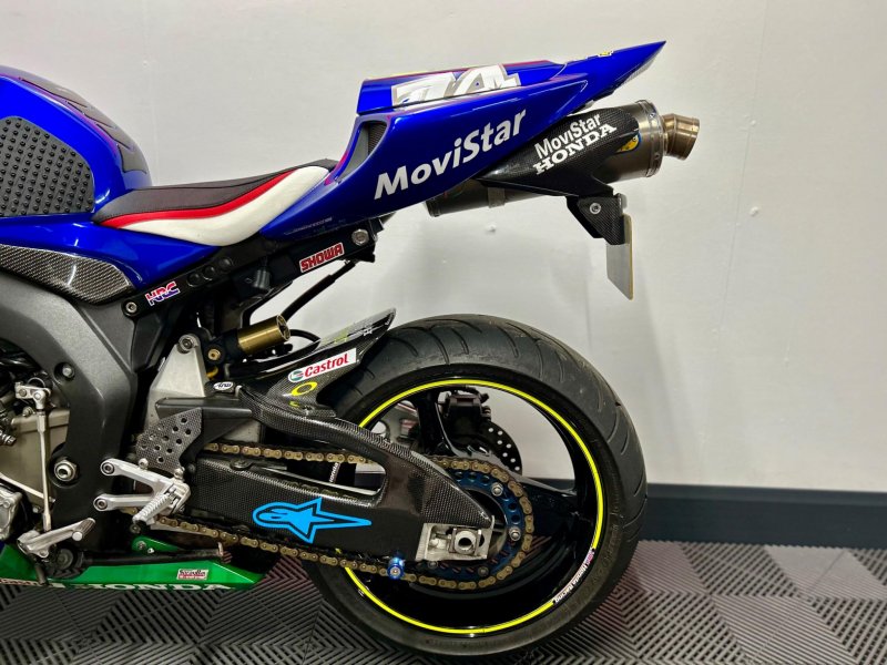 HONDA CBR1000RR Fireblade