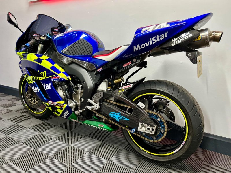 HONDA CBR1000RR Fireblade