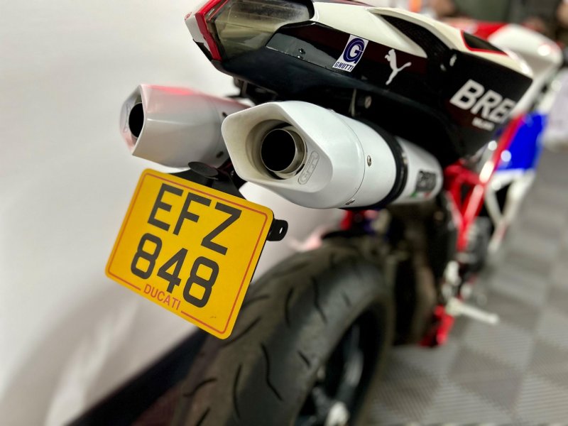 DUCATI 848