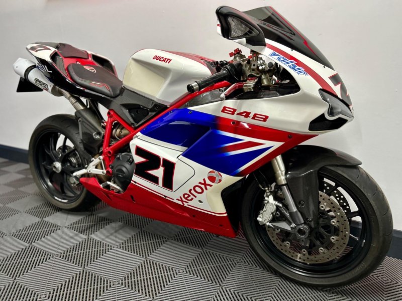 DUCATI 848
