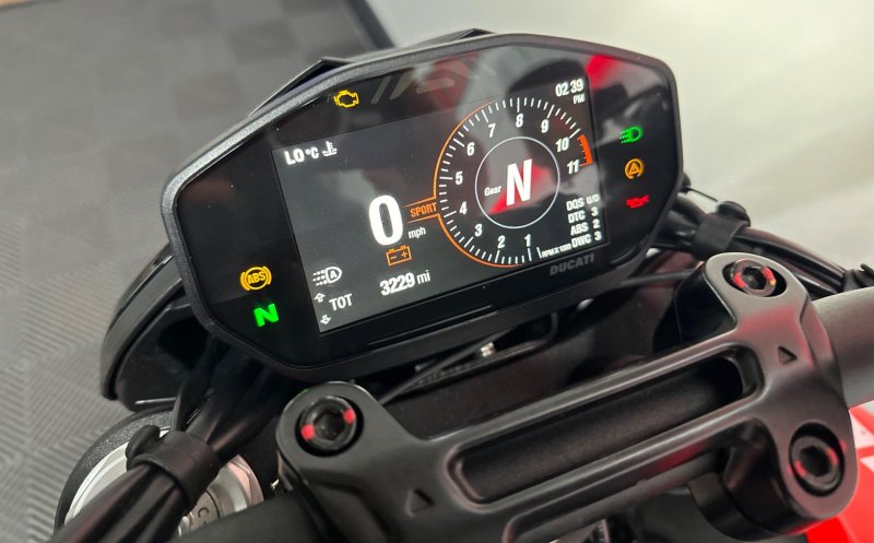 DUCATI Hypermotard
